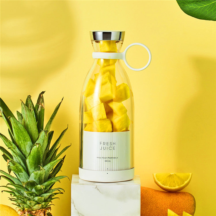Blend On-the-Go: 350ML Portable Electric Juicer Blender - USB Rechargeable for Fresh Smoothies and Juices Anywhere!